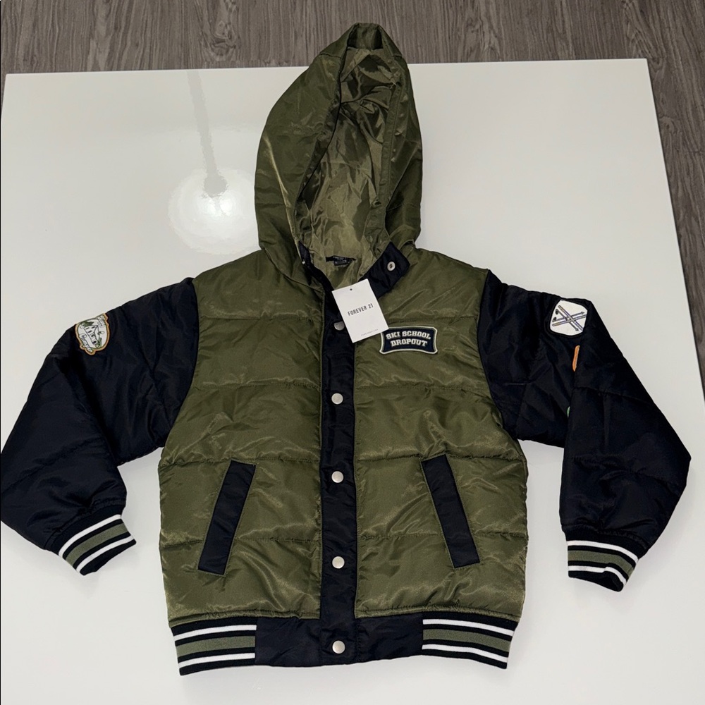Forever 21 kids outerwear /puffer Hooded Sleeves olive Sweatshirt 9/10